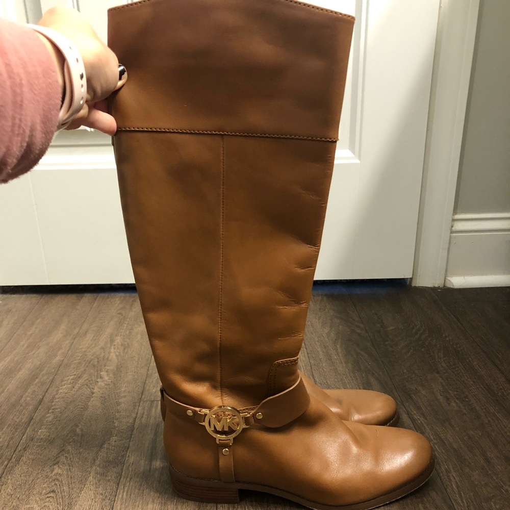 Like NEW! Michael Kors boots!